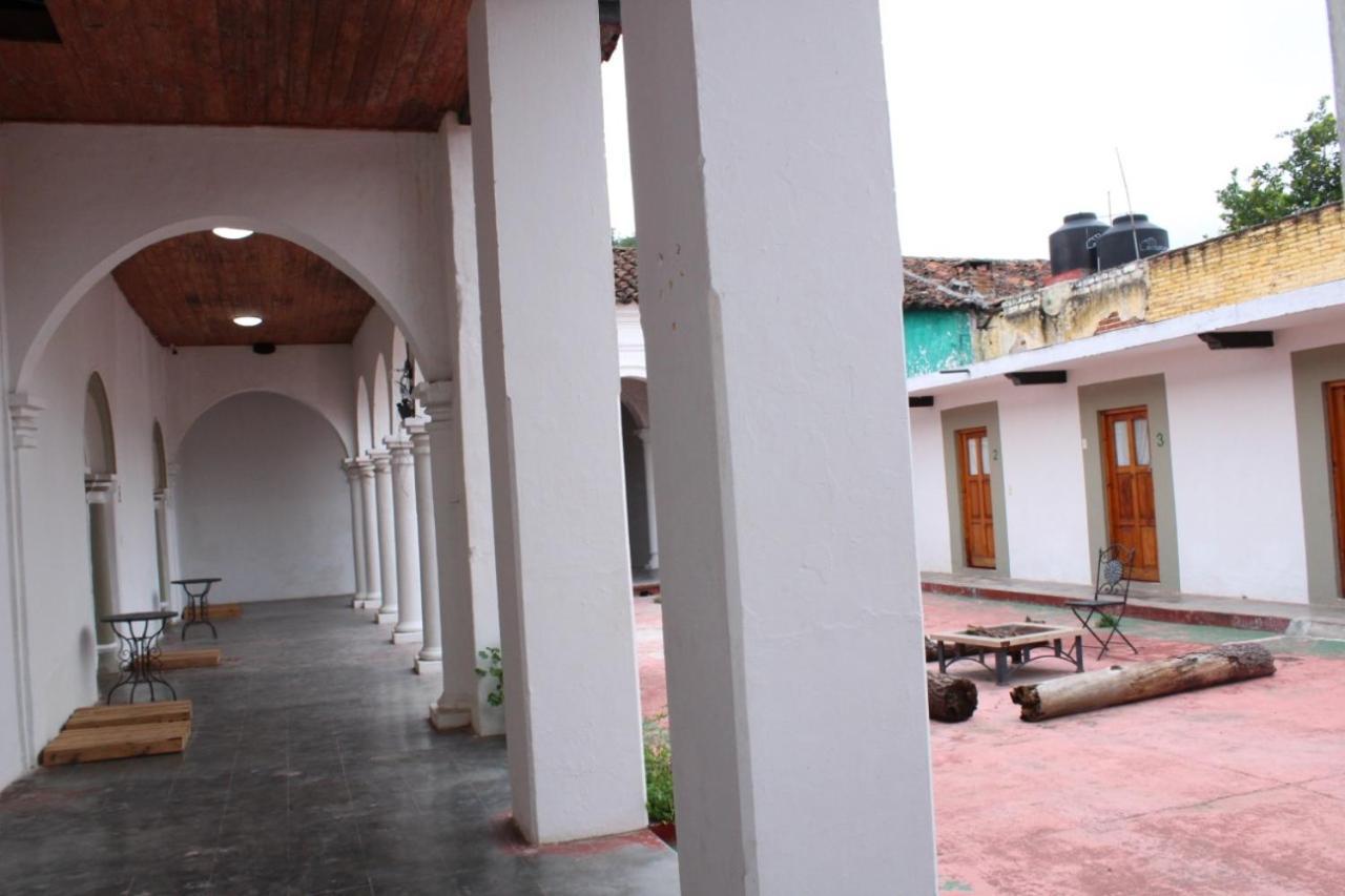 Fandango Hostel San Cristobal de las Casas Exterior photo